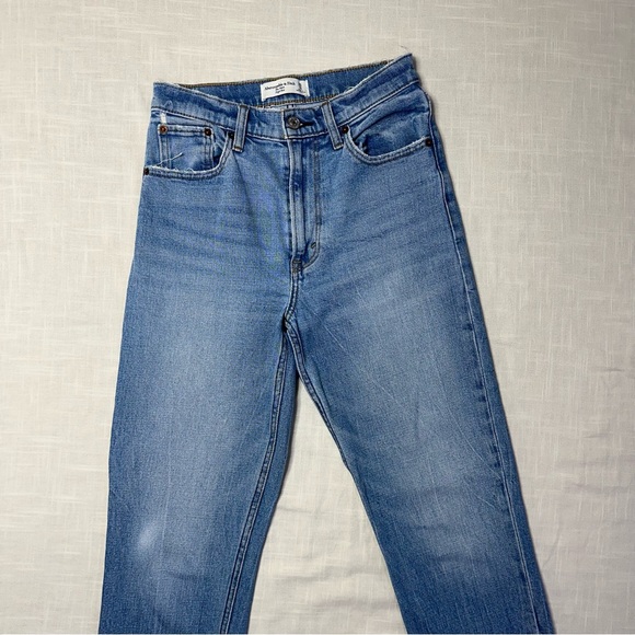 High Rise Mom Jean 25/0R - Picture 3 of 12